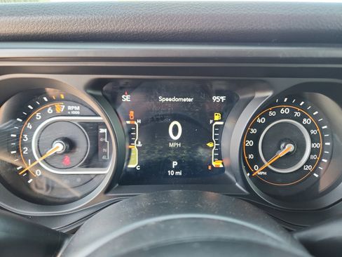 New 2025 Jeep Gladiator Willys image 11