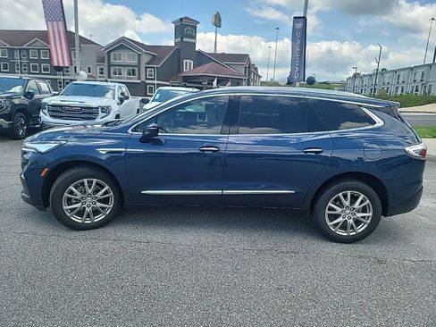 Used 2023 Buick Enclave Premium FWD image 4