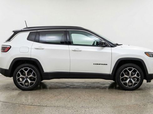 Used 2025 Jeep Compass Limited AWD/4WD image 8