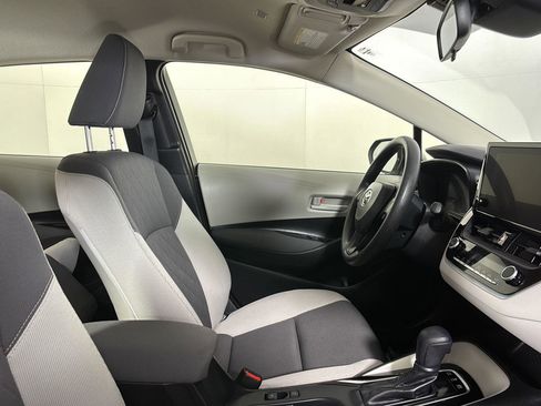 Used 2024 Toyota Corolla LE w/ LE Convenience Package image 23