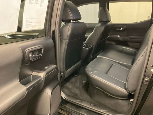 Used 2019 Toyota Tacoma TRD Off-Road image 26