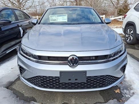 New 2026 Volkswagen Jetta SE image 2