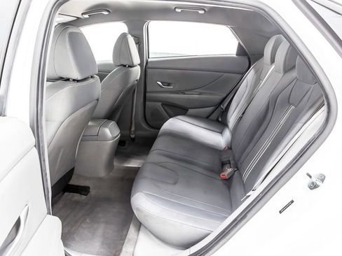 Used 2023 Hyundai Elantra SEL image 26