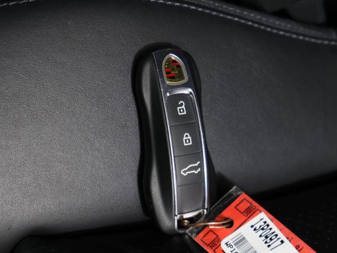Certified 2023 Porsche Cayenne AWD/4WD image 34