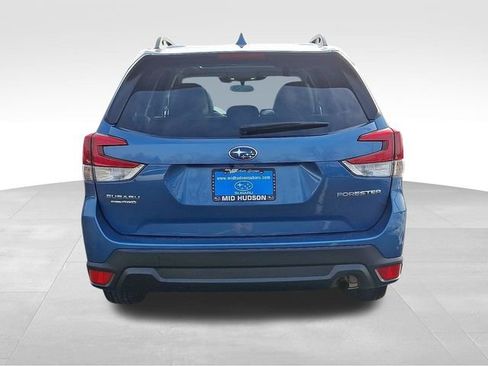 Used 2023 Subaru Forester Premium image 5