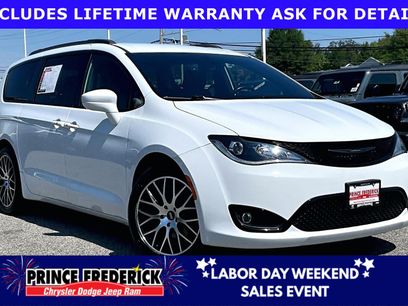 Used 2020 Chrysler Pacifica Touring-L w/ S Appearance Package