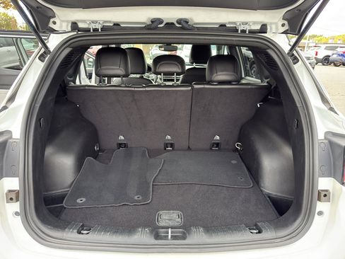 Used 2023 Jeep Compass Limited image 28