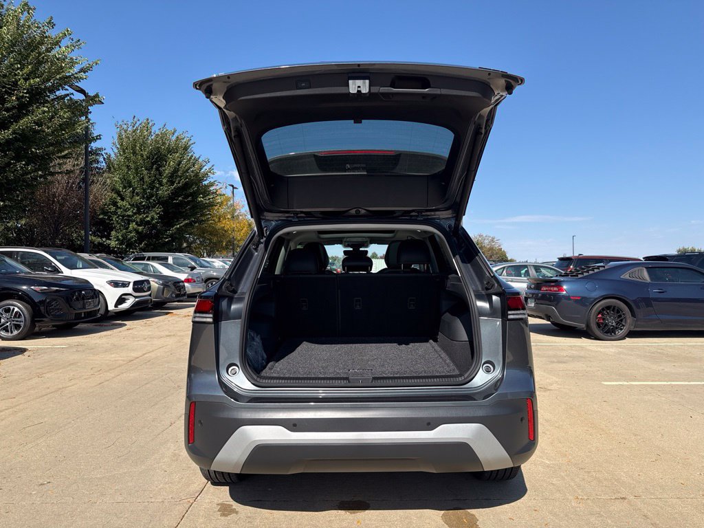 Used 2026 Volkswagen Tiguan SE AWD/4WD image 21