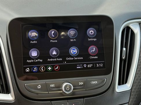 Used 2023 Chevrolet Malibu LT image 16