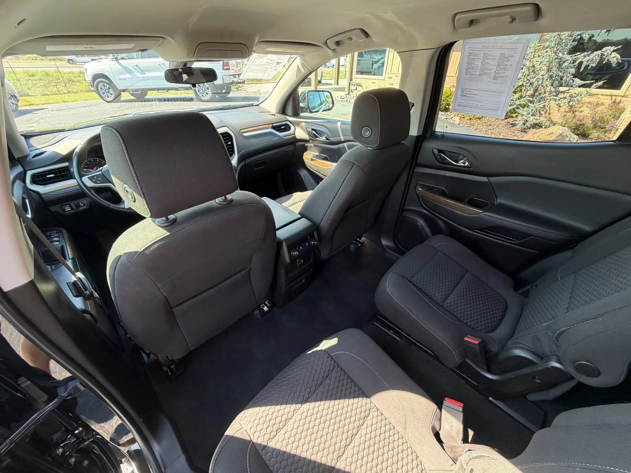 Used 2019 GMC Acadia SLE FWD image 23
