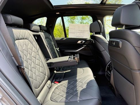 Used 2026 BMW X5 xDrive50e w/ Climate Comfort Package image 24