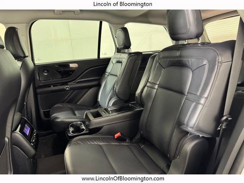 Used 2025 Lincoln Aviator Reserve w/ Jet Appearance Package AWD/4WD image 13