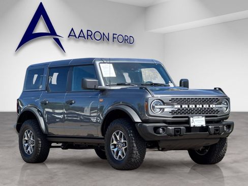 Used 2025 Ford Bronco Badlands AWD/4WD image 8
