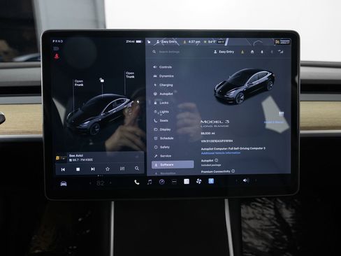 Used 2018 Tesla Model 3 Long Range image 34