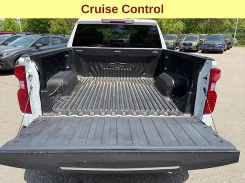 Used 2022 Chevrolet Silverado 1500 LT AWD/4WD image 11