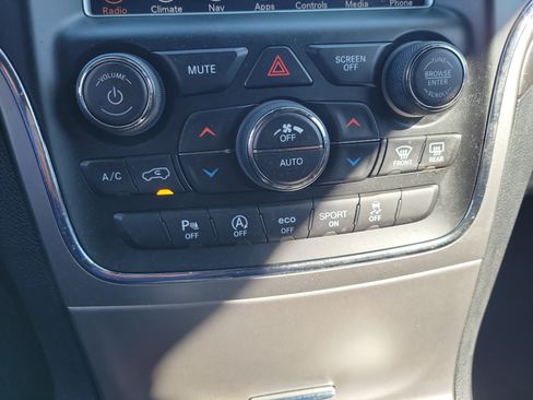 Used 2018 Jeep Grand Cherokee Altitude AWD/4WD image 30
