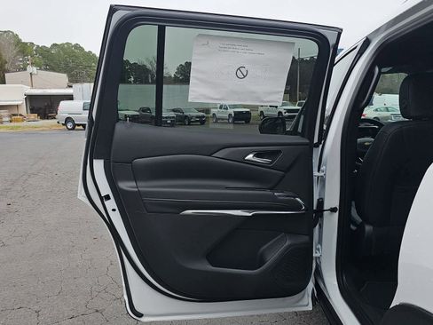 New 2026 Chevrolet Traverse LT w/ Driver Confidence Package image 28