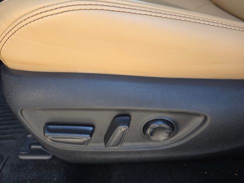 Used 2023 Toyota RAV4 XLE Premium FWD image 7