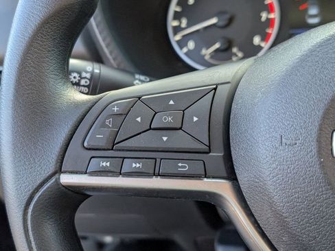 Used 2020 Nissan Sentra S image 27