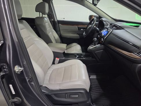 Used 2017 Honda CR-V Touring image 14