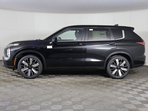 New 2026 Mitsubishi Outlander SE image 18