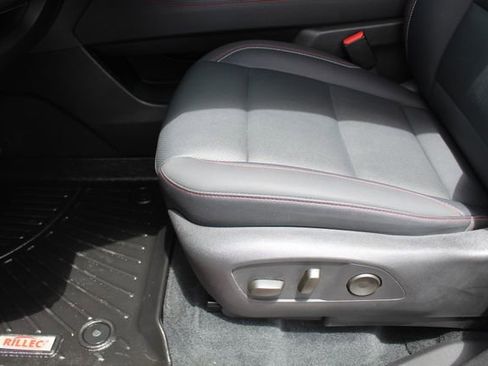 Used 2025 Chevrolet Traverse Z71 w/ Enhanced Driving Package AWD/4WD image 40