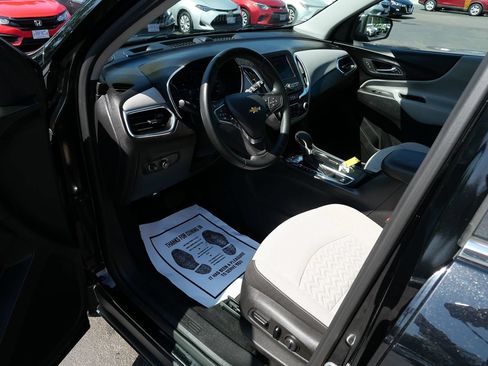 Used 2023 Chevrolet Equinox LT w/ Driver Convenience Package AWD/4WD image 9