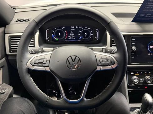 Used 2022 Volkswagen Atlas Cross Sport SE image 28