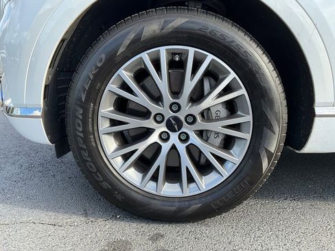 Used 2025 Genesis GV80 2.5T image 52