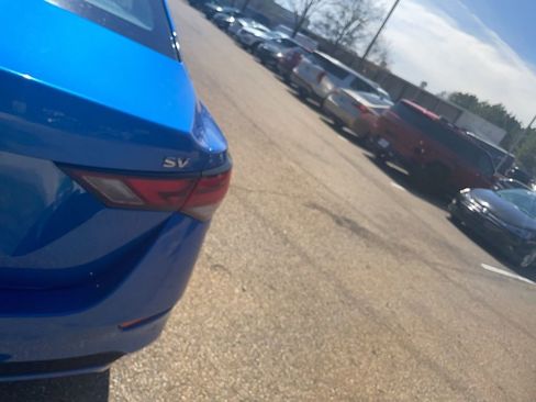 Used 2024 Nissan Sentra SV image 8