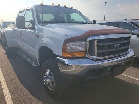 Used 2001 Ford F350 4x4 Crew Cab DRW Super Duty image 2