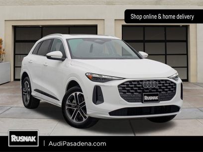 Used 2025 Audi Q5 Premium w/ Convenience Package