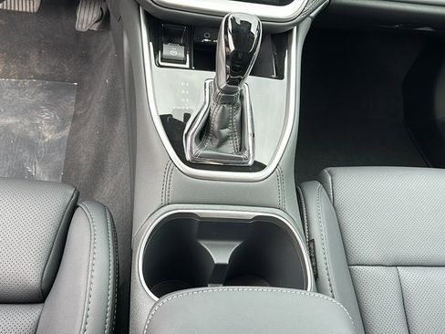 New 2025 Subaru Outback Limited image 17