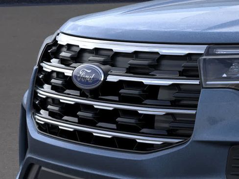 New 2026 Ford Explorer Active AWD/4WD image 17