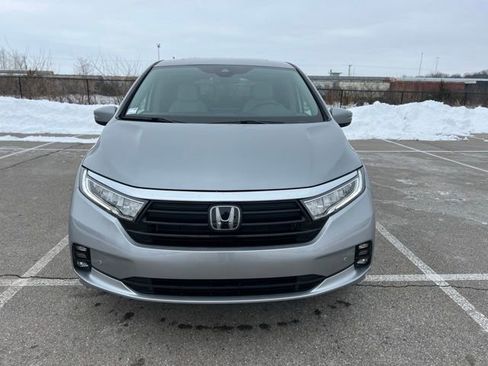 Used 2023 Honda Odyssey Touring image 2