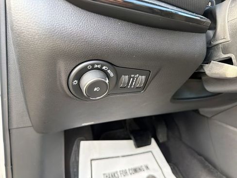 Used 2025 Jeep Compass Trailhawk w/ Trailhawk Elite Group AWD/4WD image 17