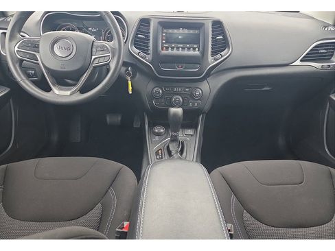 Used 2020 Jeep Cherokee Latitude image 11