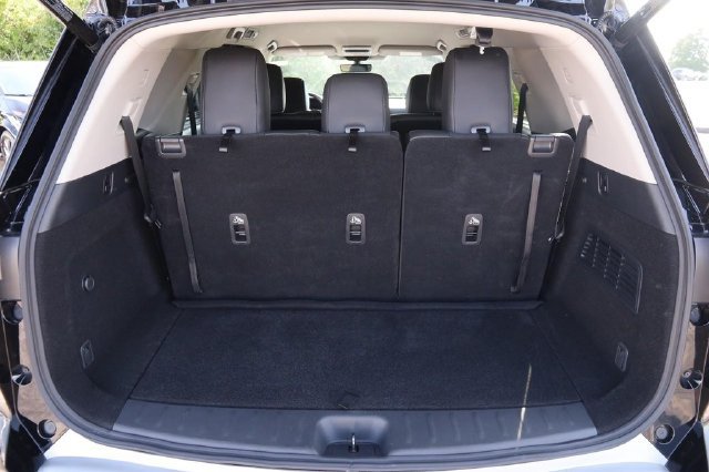 Certified 2025 Nissan Pathfinder SL FWD image 7