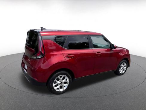 Used 2025 Kia Soul LX w/ LX Technology Package FWD image 15