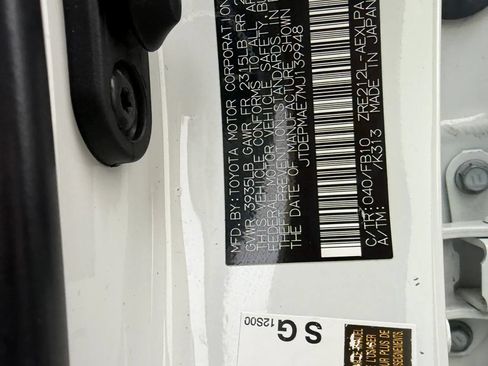 Used 2021 Toyota Corolla LE w/ Carpet Mat Package (TMS) FWD image 30