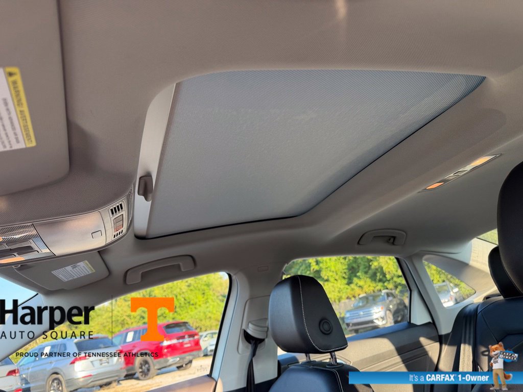 Used 2024 Volkswagen Jetta SE w/ Panoramic Sunroof Package FWD image 20