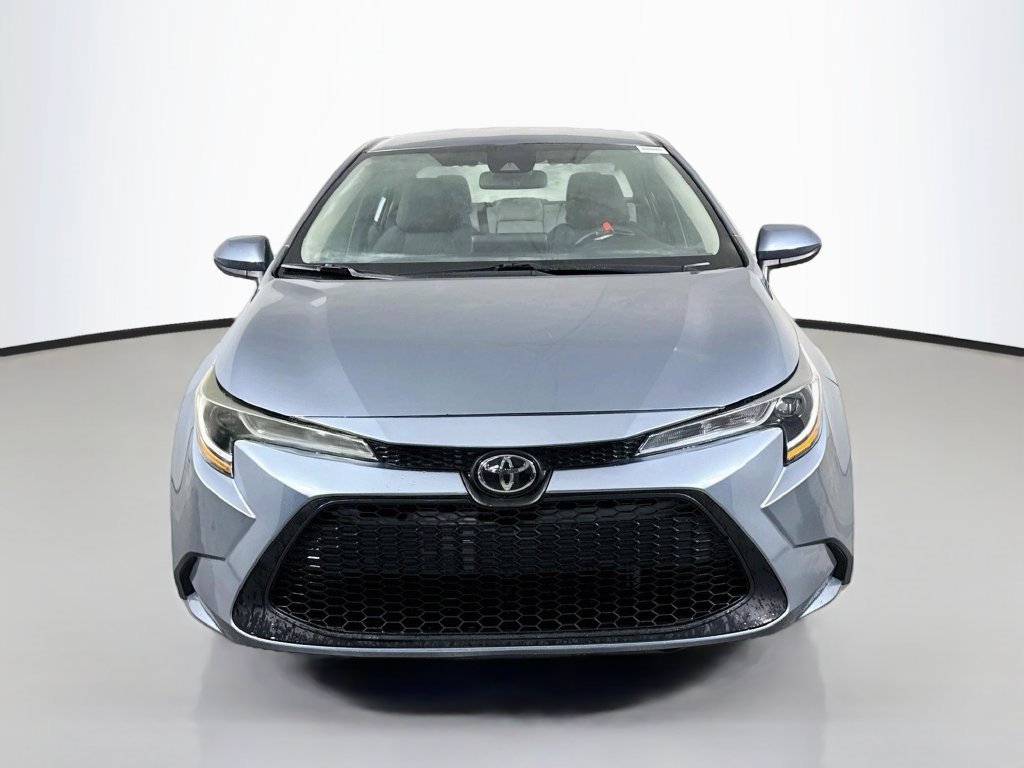 Used 2022 Toyota Corolla LE FWD image 2