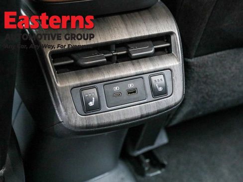 Used 2024 Nissan Ariya AWD image 22