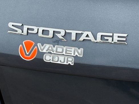 Used 2021 Kia Sportage EX w/ EX Technology Package image 11