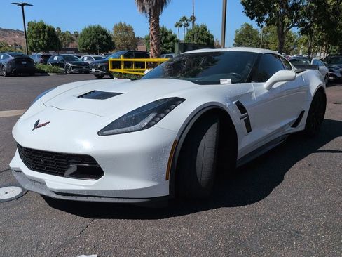 Used 2019 Chevrolet Corvette Grand Sport w/ Carbon Flash Badge Package RWD image 4