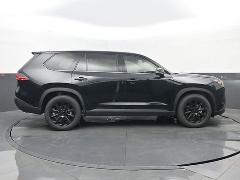 New 2026 Toyota Grand Highlander FWD image 2