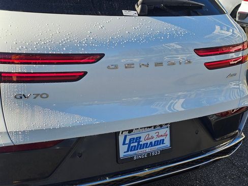 New 2026 Genesis GV70 2.5T Advanced image 25