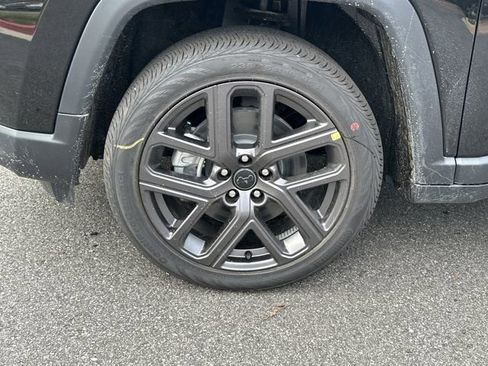 New 2026 Jeep Compass Limited image 11