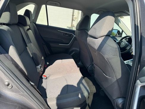 Used 2025 Toyota RAV4 LE AWD/4WD image 14