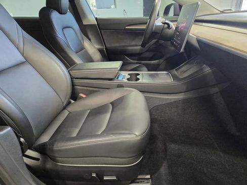 Used 2023 Tesla Model 3 Standard Range RWD image 7